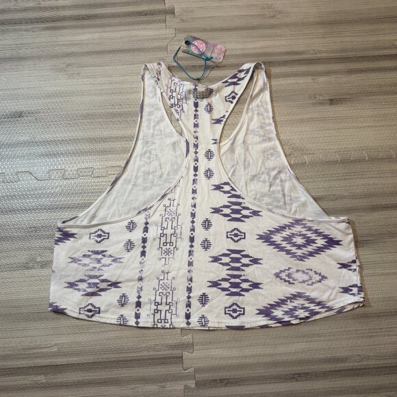 NWT Maui And Sons Women's Cali Roots Cropped Tank In Aztec Print - Picture 3 of 3